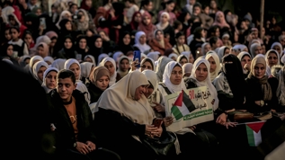 Gazze'de 500 haf�z i�in mezuniyet t�reni d�zenlendi