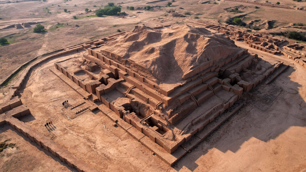 Petrol aramalar� s�ras�nda ke�fedilen ziggurat: �o�a Zanbil