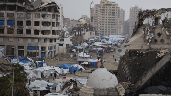 Gazze'de insani kriz: �ad�rlar sular alt�nda kald�