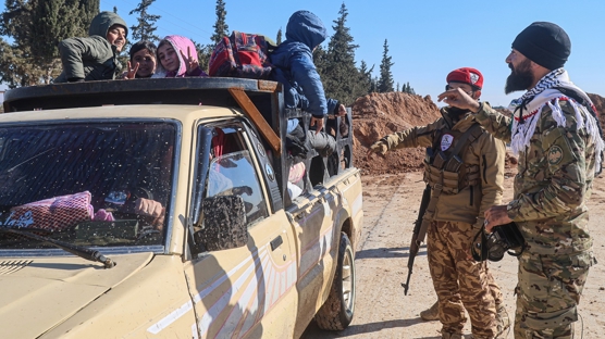 Suriye'de ter�r �rg�t� YPG'ye operasyon: Sivillerin tahliyesi s�r�yor