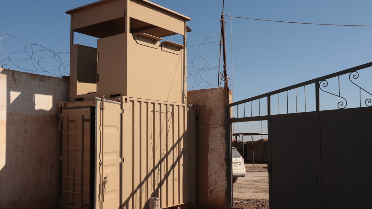 DEA�'l� ter�ristler serbest b�rak�lm��t�: �eddadi Hapishanesi g�r�nt�lendi