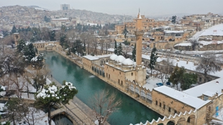 Bal�kl�g�l'de kartpostall�k g�r�nt�ler: Etraf karla kapland�