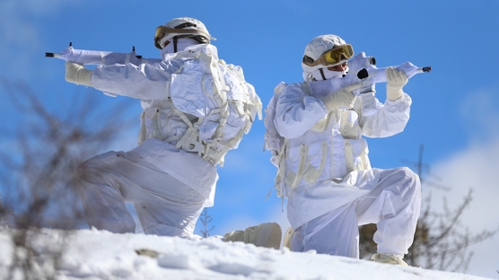 Jandarmadan ger�e�ini aratmayan tatbikat: ��te nefes kesen anlar