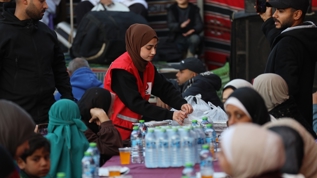 T�rk K�z�lay, Gazze'de iftar verdi