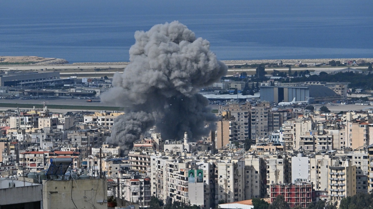 Soyk�r�mc� �srail'den Hizbullah hedeflerine sald�r�: B�lgeden dumanlar y�kseldi