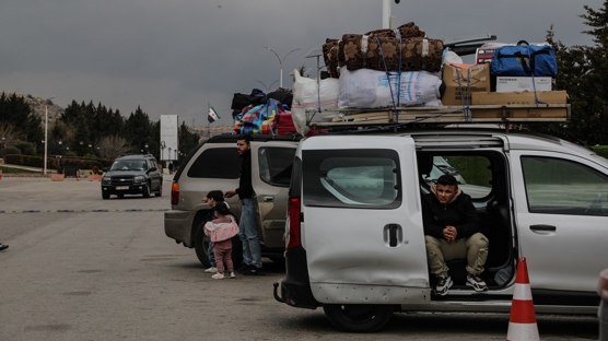 Suriyeliler d�n�� yolunda: S�n�r kap�lar�nda yo�unluk olu�tu