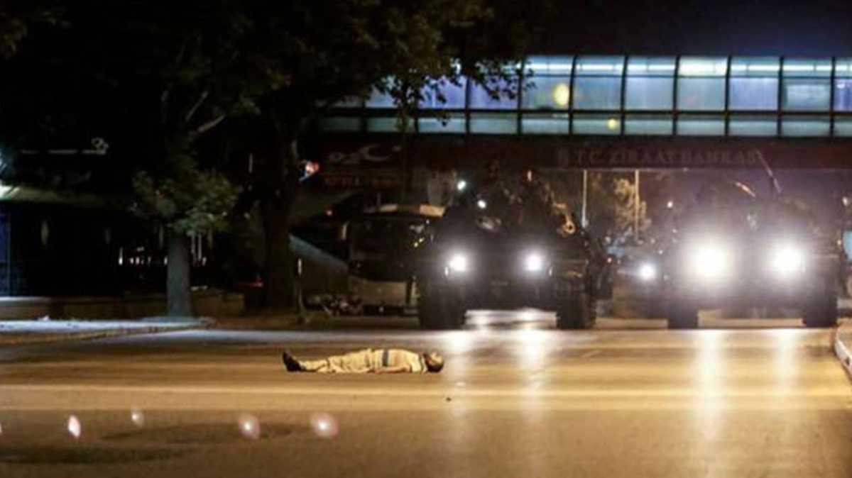 15 Temmuz gecesinden unutulmaz kareler