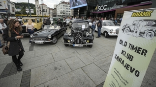 Saraybosna'da klasik otomobil r�zgar�: 60'tan fazla ara� sergilendi