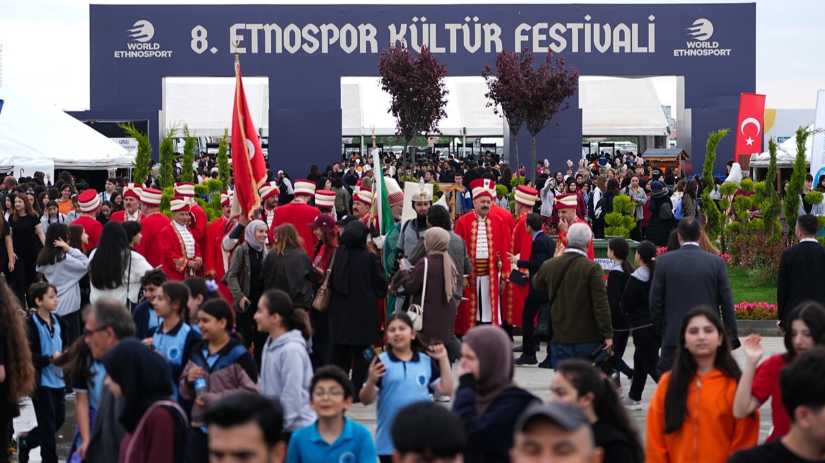 Atat�rk Havaliman�'na ziyaret�i ak�n�: Etnospor K�lt�r Festivali kap�lar�n� a�t�!