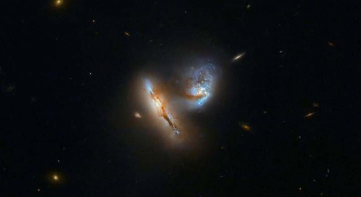 NASA paylat! Dans eden galaksiler...